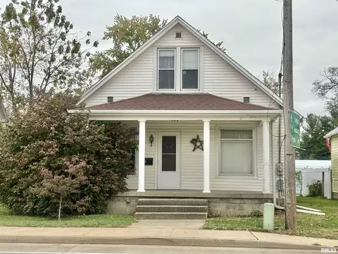 619 S Main St, Lewistown, IL 61542
