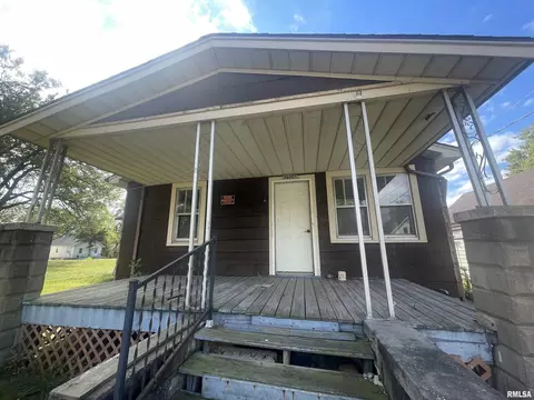 2506 W Humboldt St, Peoria, IL 61605