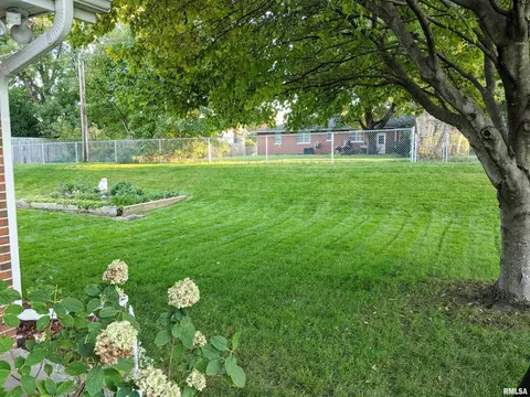 836 E Dunne St, Morton, IL 61550 photo 39