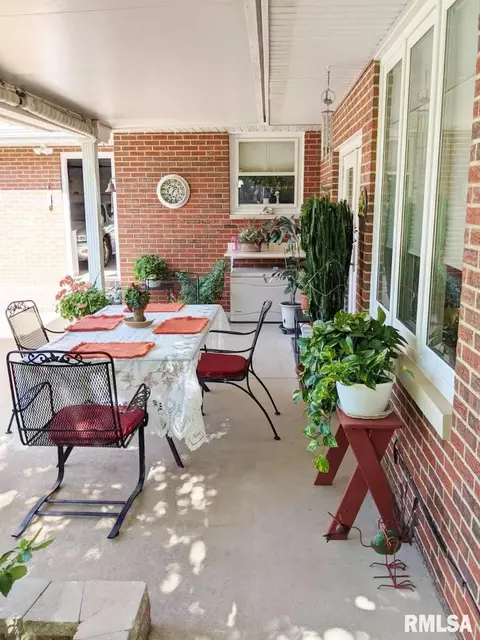 836 E Dunne St, Morton, IL 61550 photo 33