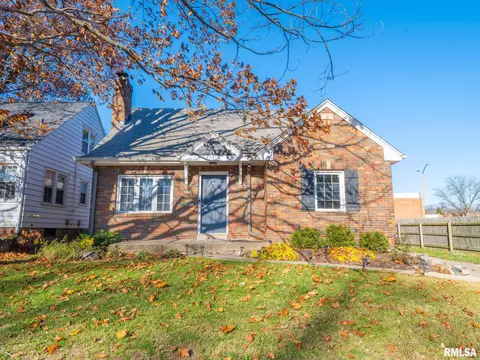 203 W Maywood Ave, Peoria, IL 61604