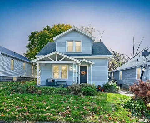 1004 E Hazard Ave, Peoria Heights, IL 61616