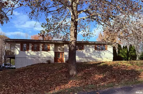 202 E Sunset Way, East Peoria, IL 61611