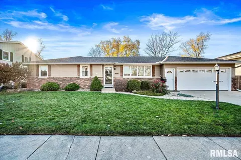 233 S Montana Ave, Morton, IL 61550