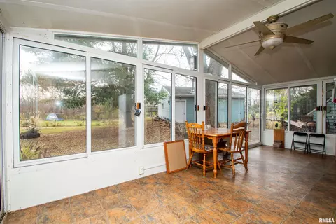 496 County Road 2570 E Rd, El Paso, IL 61738 photo 9
