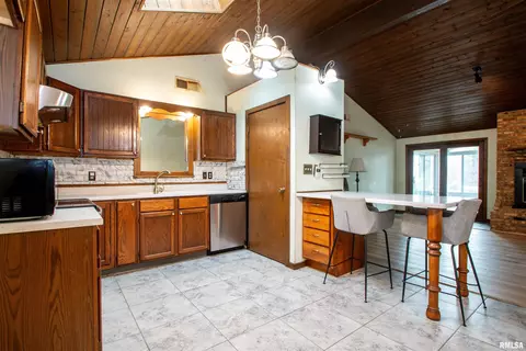 496 County Road 2570 E Rd, El Paso, IL 61738 photo 18