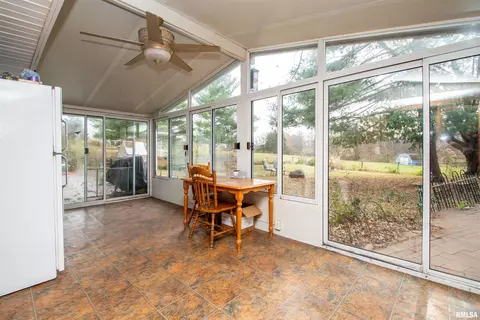 496 County Road 2570 E Rd, El Paso, IL 61738 photo 6