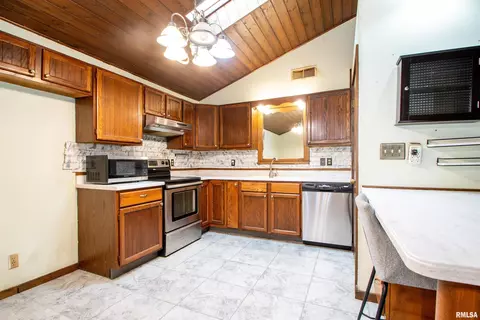 496 County Road 2570 E Rd, El Paso, IL 61738 photo 16