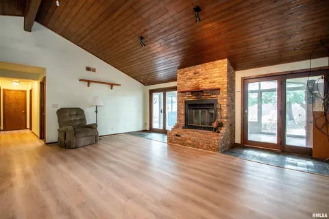 496 County Road 2570 E Rd, El Paso, IL 61738 photo 14