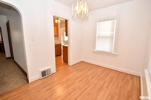 1015 E Adams St, Washington, IL 61571 photo 11