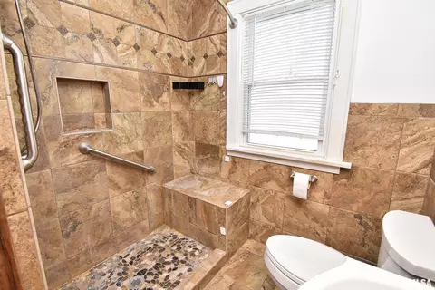 1015 E Adams St, Washington, IL 61571 photo 23