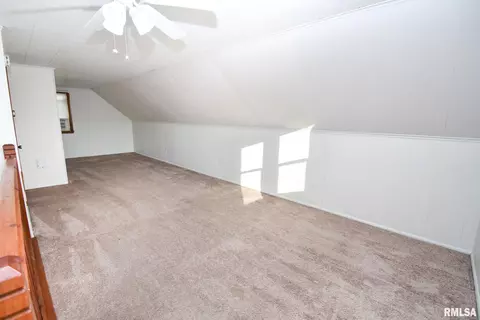 1015 E Adams St, Washington, IL 61571 photo 25