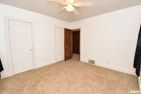 1015 E Adams St, Washington, IL 61571 photo 18