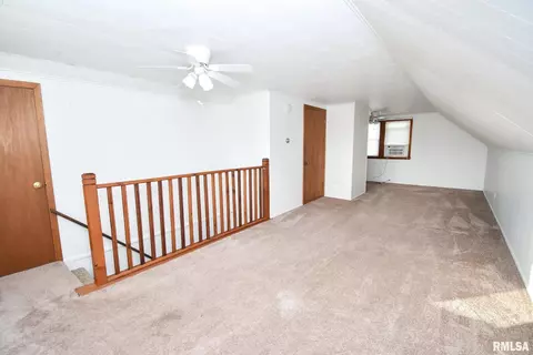 1015 E Adams St, Washington, IL 61571 photo 24