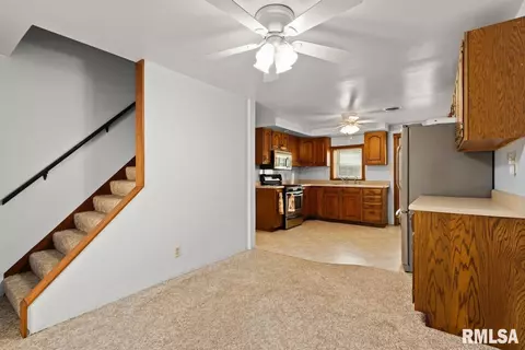 405 E Robinson St, Goodfield, IL 61742 photo 19