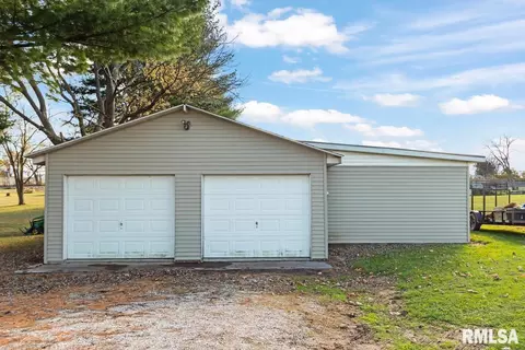 405 E Robinson St, Goodfield, IL 61742 photo 35