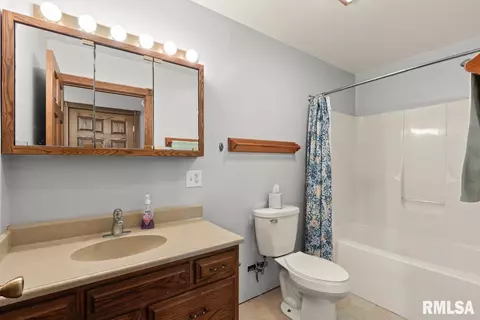 405 E Robinson St, Goodfield, IL 61742 photo 15