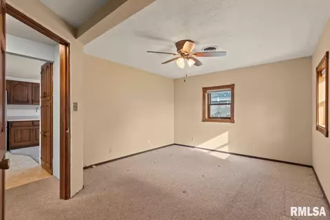 405 E Robinson St, Goodfield, IL 61742 photo 24