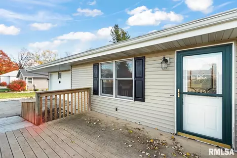 405 E Robinson St, Goodfield, IL 61742 photo 5