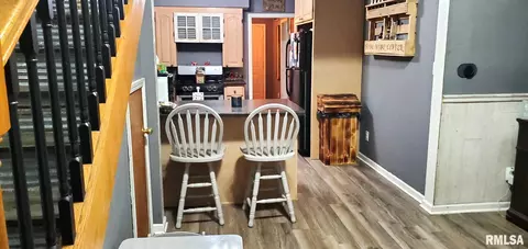 1006 S 7th Ave, Canton, IL 61520 photo 3