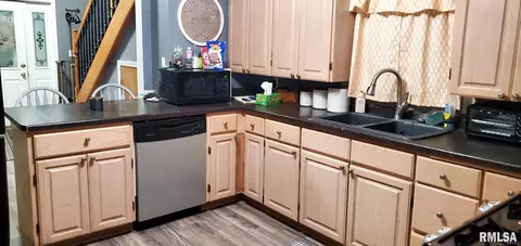 1006 S 7th Ave, Canton, IL 61520 photo 9