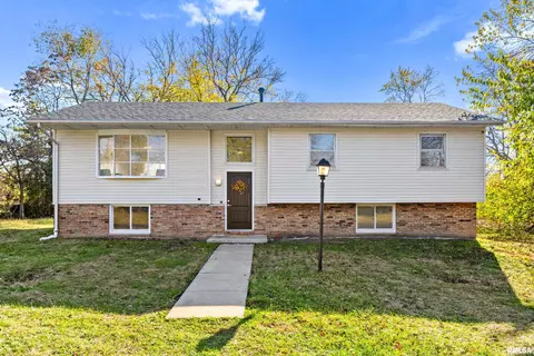 418 E Paris Ave, Peoria, IL 61603