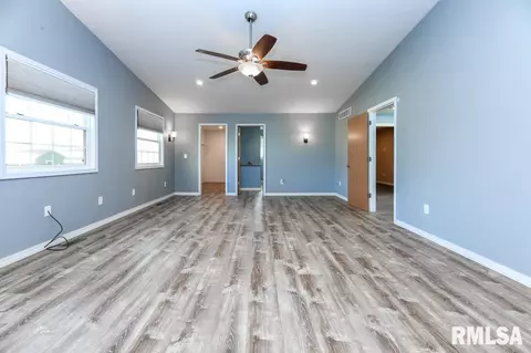 1011 E Madison St, Metamora, IL 61548 photo 13