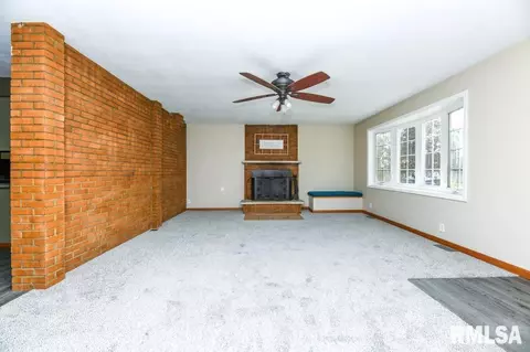 1011 E Madison St, Metamora, IL 61548 photo 3