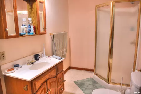 422 E Grant St, Macomb, IL 61455 photo 12