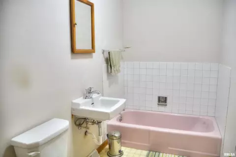 422 E Grant St, Macomb, IL 61455 photo 15