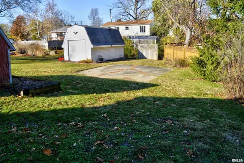 422 E Grant St, Macomb, IL 61455 photo 21