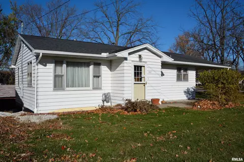 422 E Grant St, Macomb, IL 61455
