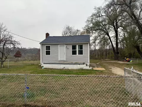 2015 S Chic St, Peoria, IL 61605