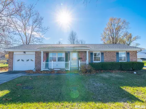 216 North St, Minier, IL 61759