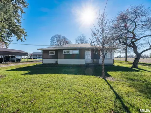 18412 Farmington Rd, Trivoli, IL 61569
