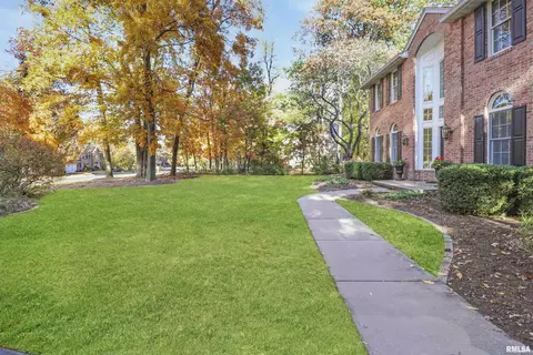 812 W Bennett Ct, Dunlap, IL 61525 photo 3