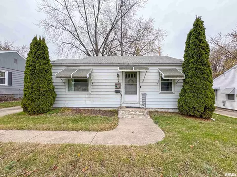 423 W Birchwood Ave, Peoria, IL 61614