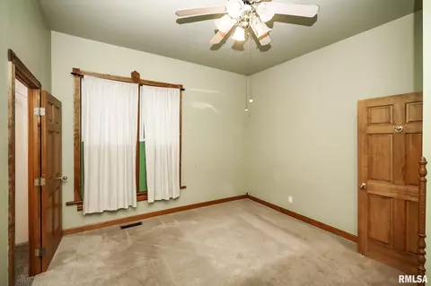 501 S Darst St, Eureka, IL 61530 photo 17