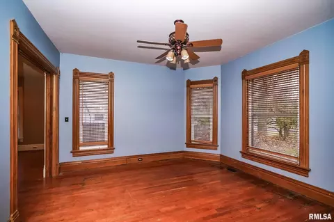 501 S Darst St, Eureka, IL 61530 photo 12