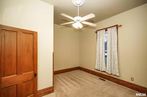 501 S Darst St, Eureka, IL 61530 photo 22