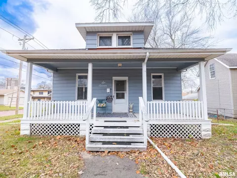 611 Bacon St, Pekin, IL 61554