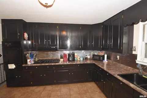 885 State Route 121, Mount Pulaski, IL 62548 photo 6
