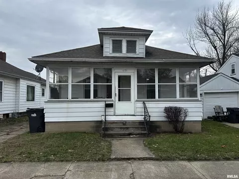 1231 S Capitol St, Pekin, IL 61554