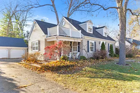 304 W Stonegate Rd, Peoria, IL 61614