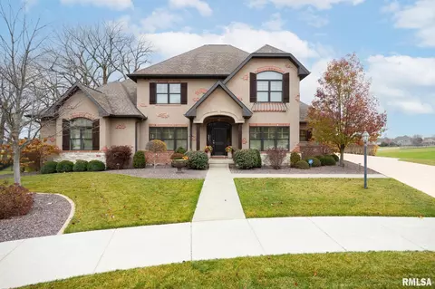 2204 W Augusta Dr, Dunlap, IL 61525