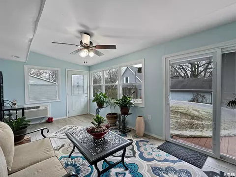 112 E Pine St, Metamora, IL 61548 photo 23