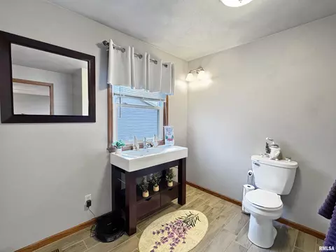 112 E Pine St, Metamora, IL 61548 photo 24