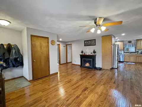 112 E Pine St, Metamora, IL 61548 photo 10