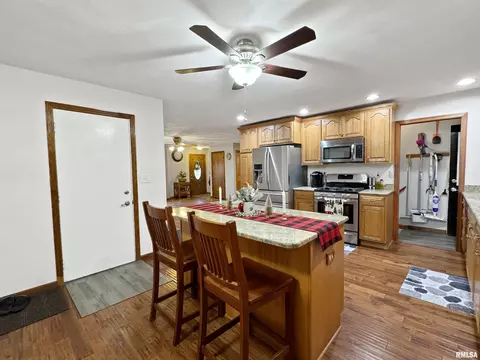 112 E Pine St, Metamora, IL 61548 photo 13