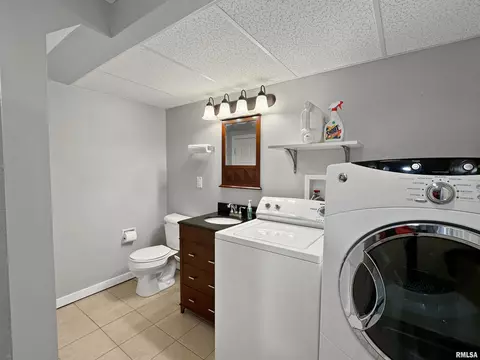 112 E Pine St, Metamora, IL 61548 photo 25